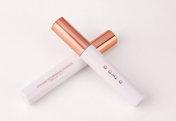 Eyelash nourishing liquid